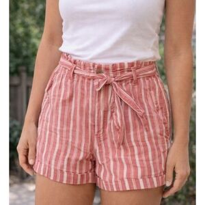 American Eagle High-Waisted Red & White Striped Shorts w/ Tie Belt | Size 16